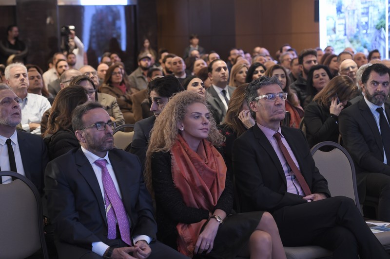 out of the BOX3026.JPG